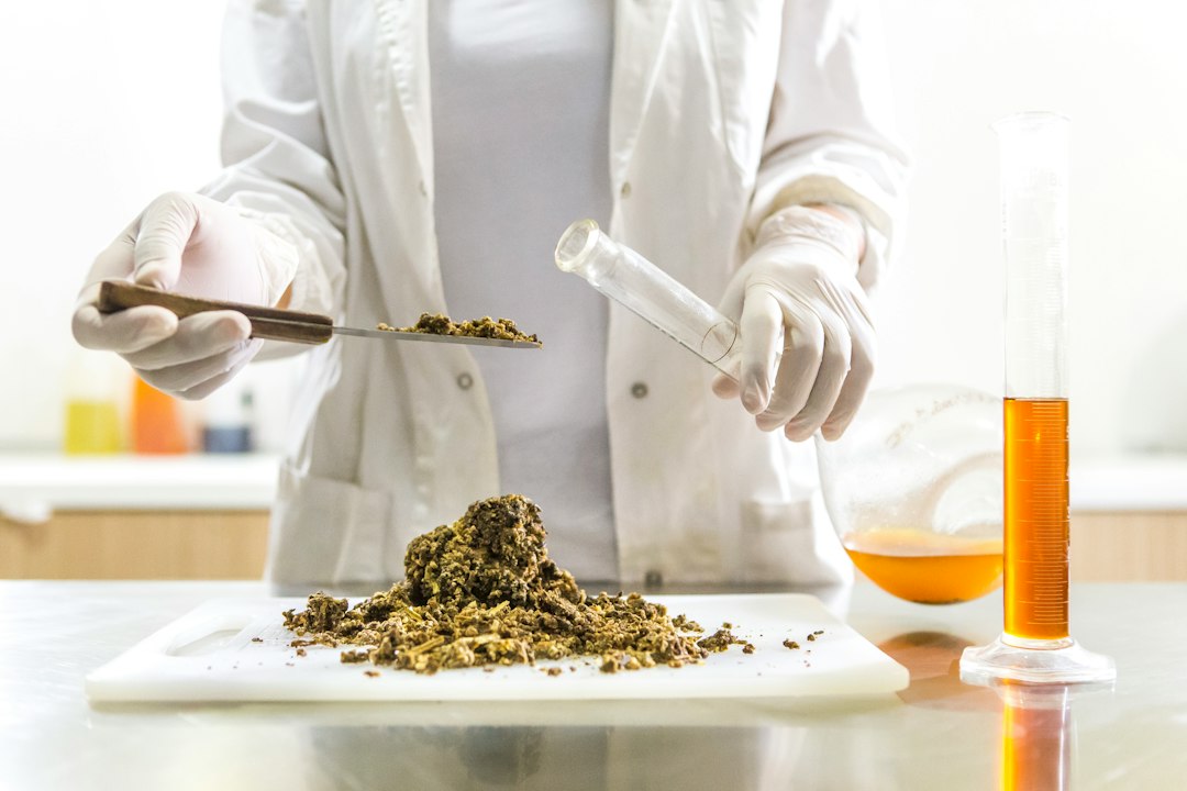 Visual illustration for preventing toxic plant ingress pet food batches