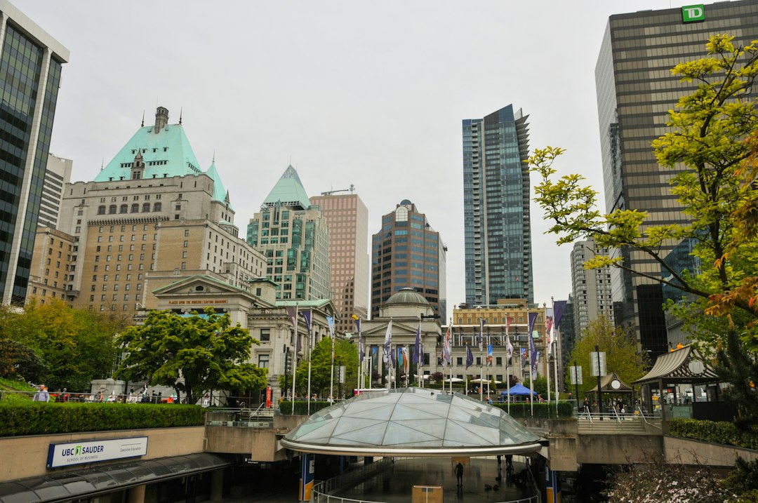 Visual illustration for municipal bylaws urban foraging Canadian cities